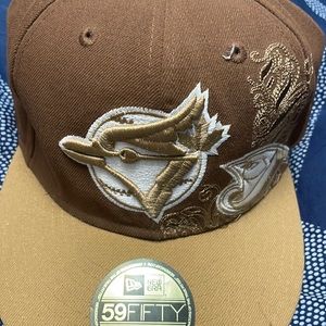 Brown/Gold rare Toronto Blue Jays fitted.